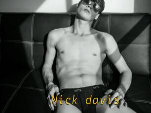 Nick_davis