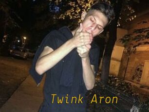 Twink_Aron